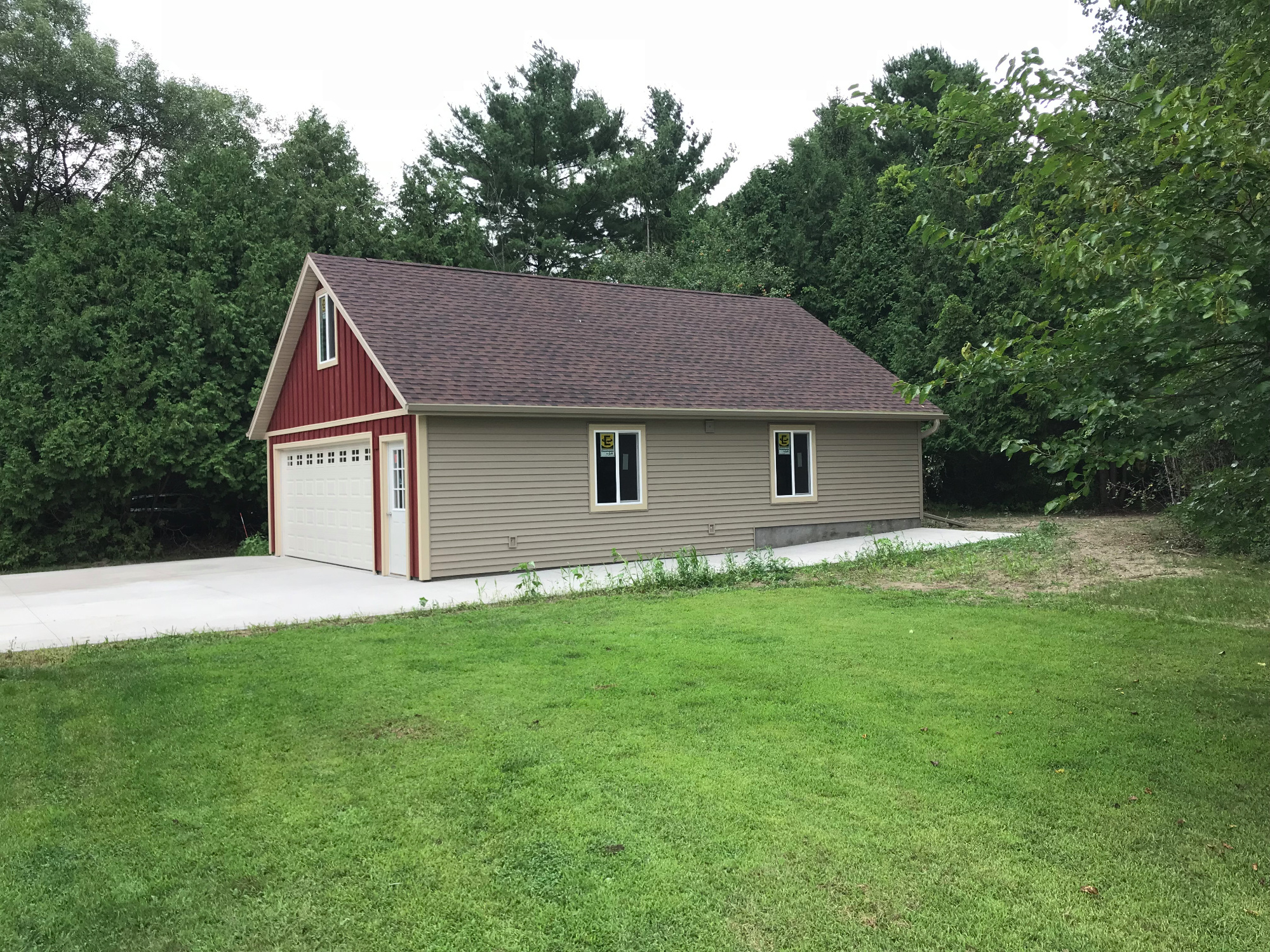 2.5 Car Garage SE Wisconsin American Garage Builders