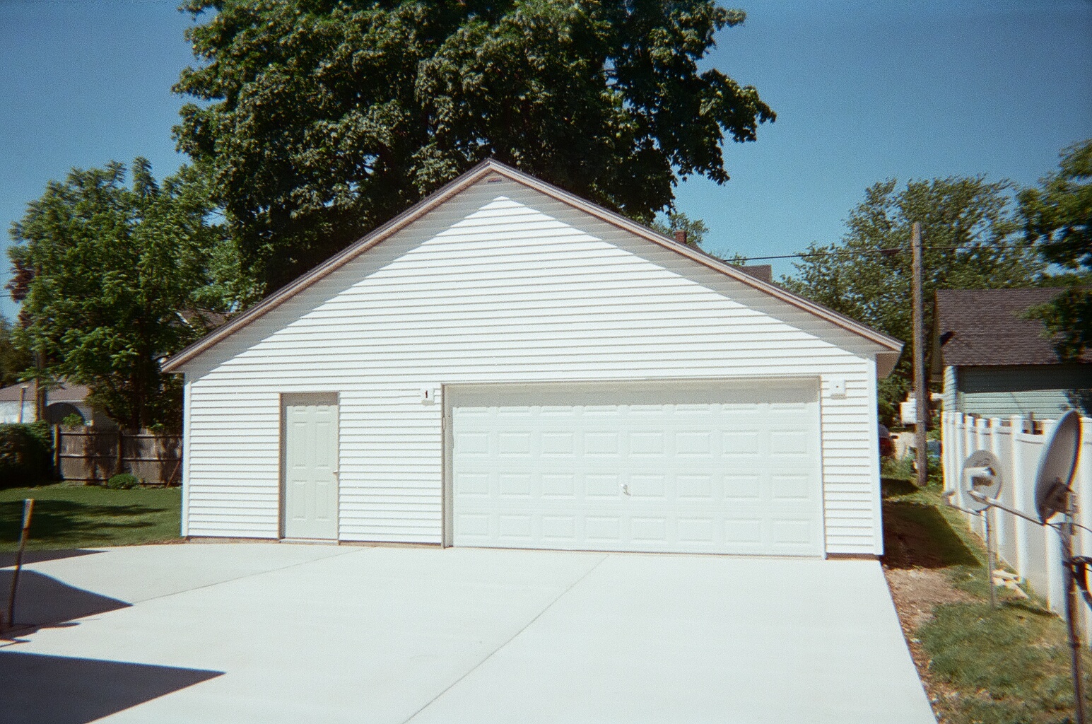 WI 2.5 Car Garage American Garage Builders